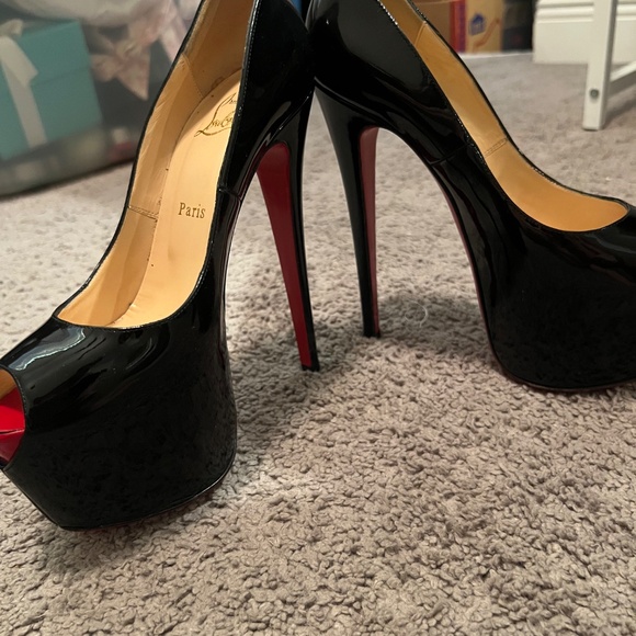 Christian Louboutin Size 38 Platform Peep Toes - Picture 5 of 5